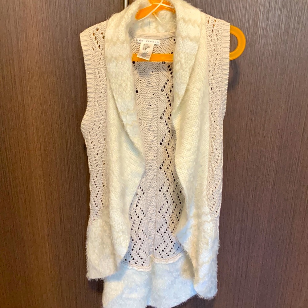 Max Studio vest